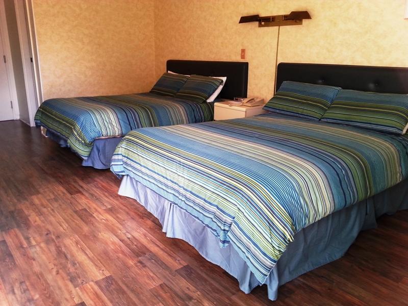 Auberge La Rocaille Шавиниган Экстерьер фото