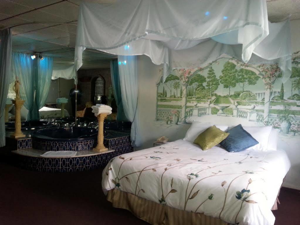Auberge La Rocaille Шавиниган Экстерьер фото